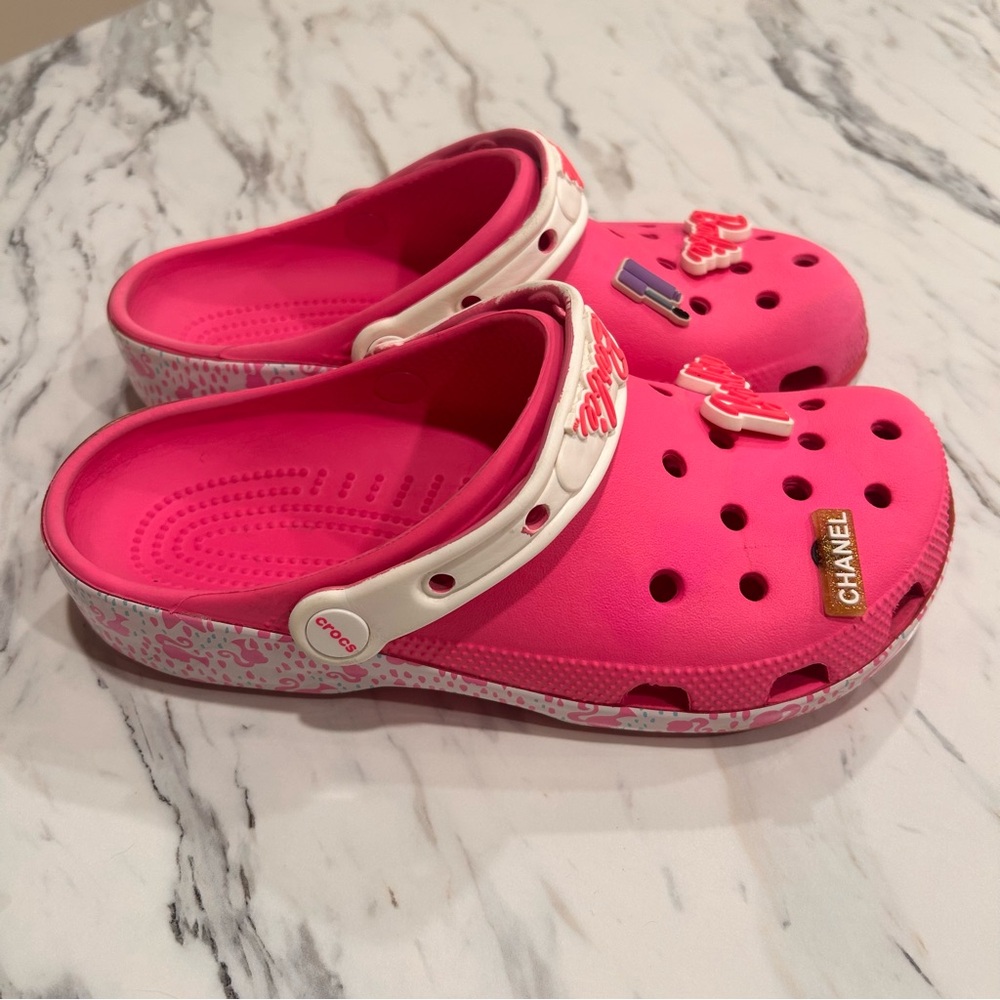 Crocs Limited Edition Barbie Classic Clog W9 M7 Electric Pink Barbiecore